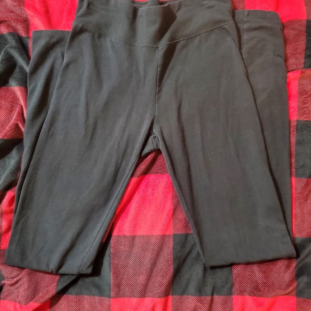 Black leggings